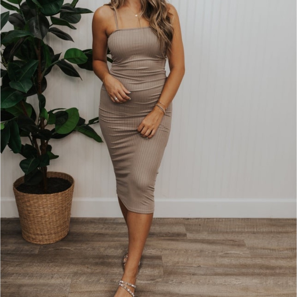 Bucket List Dani Taupe Sundress, NWOT, size M.